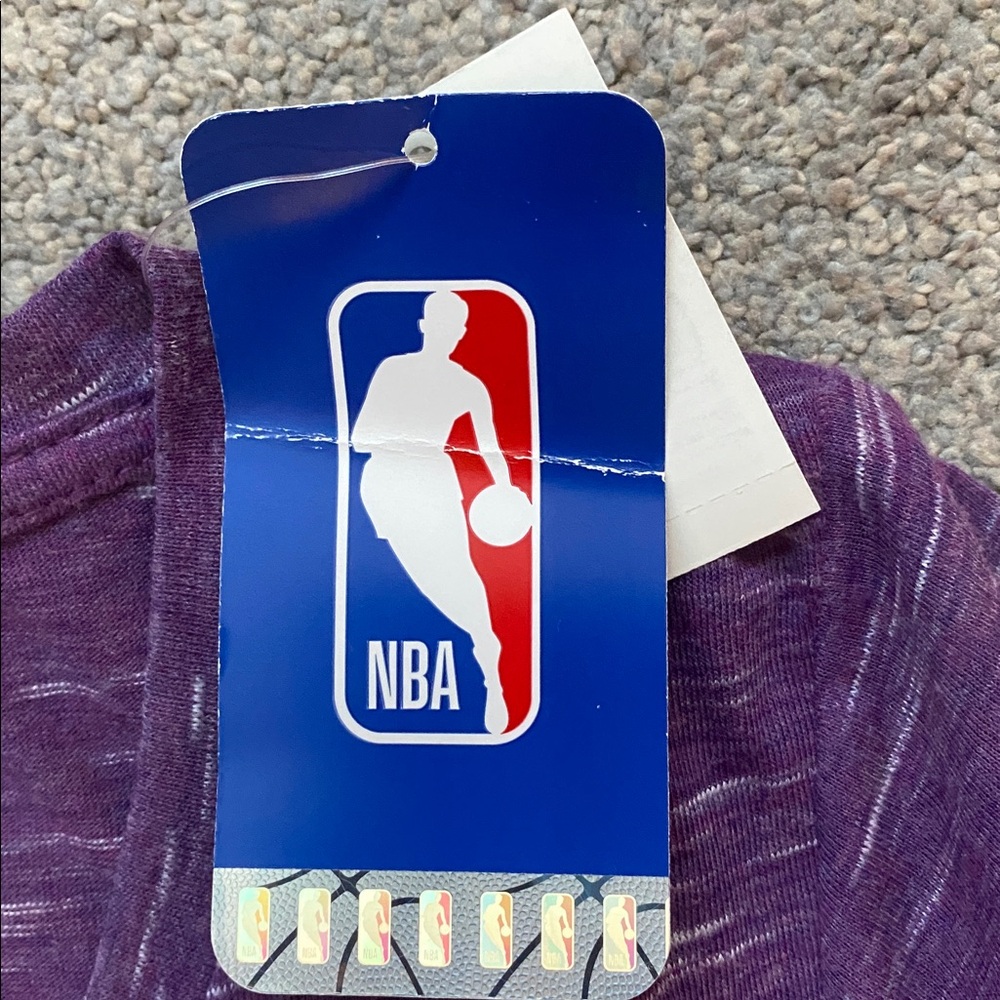 Los Angeles Lakers Womens tshirt . Size L - Picture 3 of 3